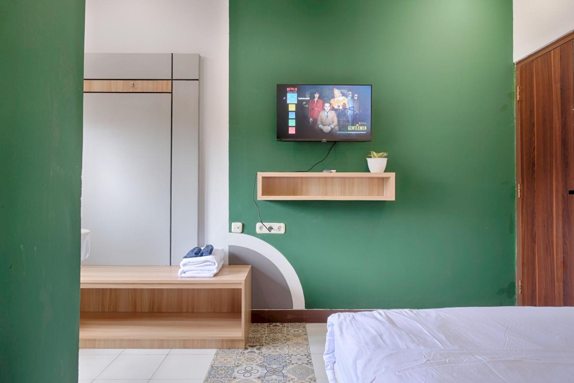 Hubs Hostel Yogyakarta Ngoại thất bức ảnh