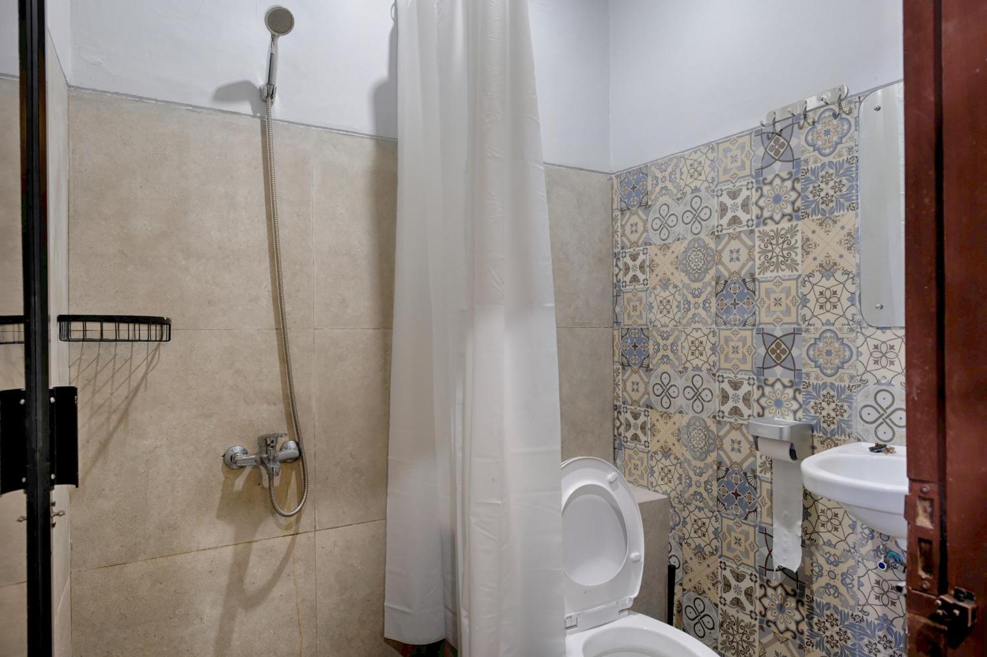 Hubs Hostel Yogyakarta Ngoại thất bức ảnh